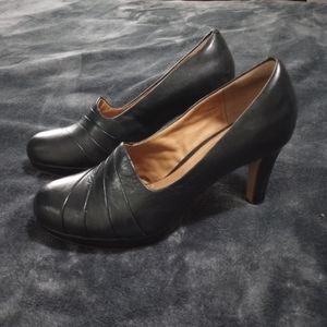 Clarks Artisan Pumps